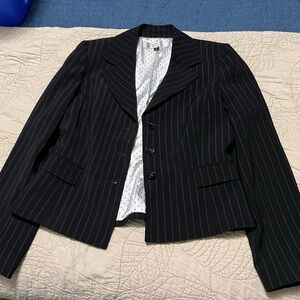 Tahari Arthur S Levine black blazer with white stripes and polka dot lining